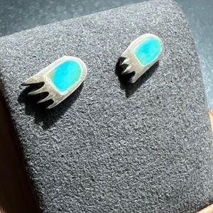Vtg Native American Sterling Silver Turquoise Bear Paw Stud Post Back Earrings